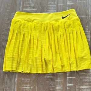 Nike Women's Yellow Pleated Tennis Skirt M premier Court Victory